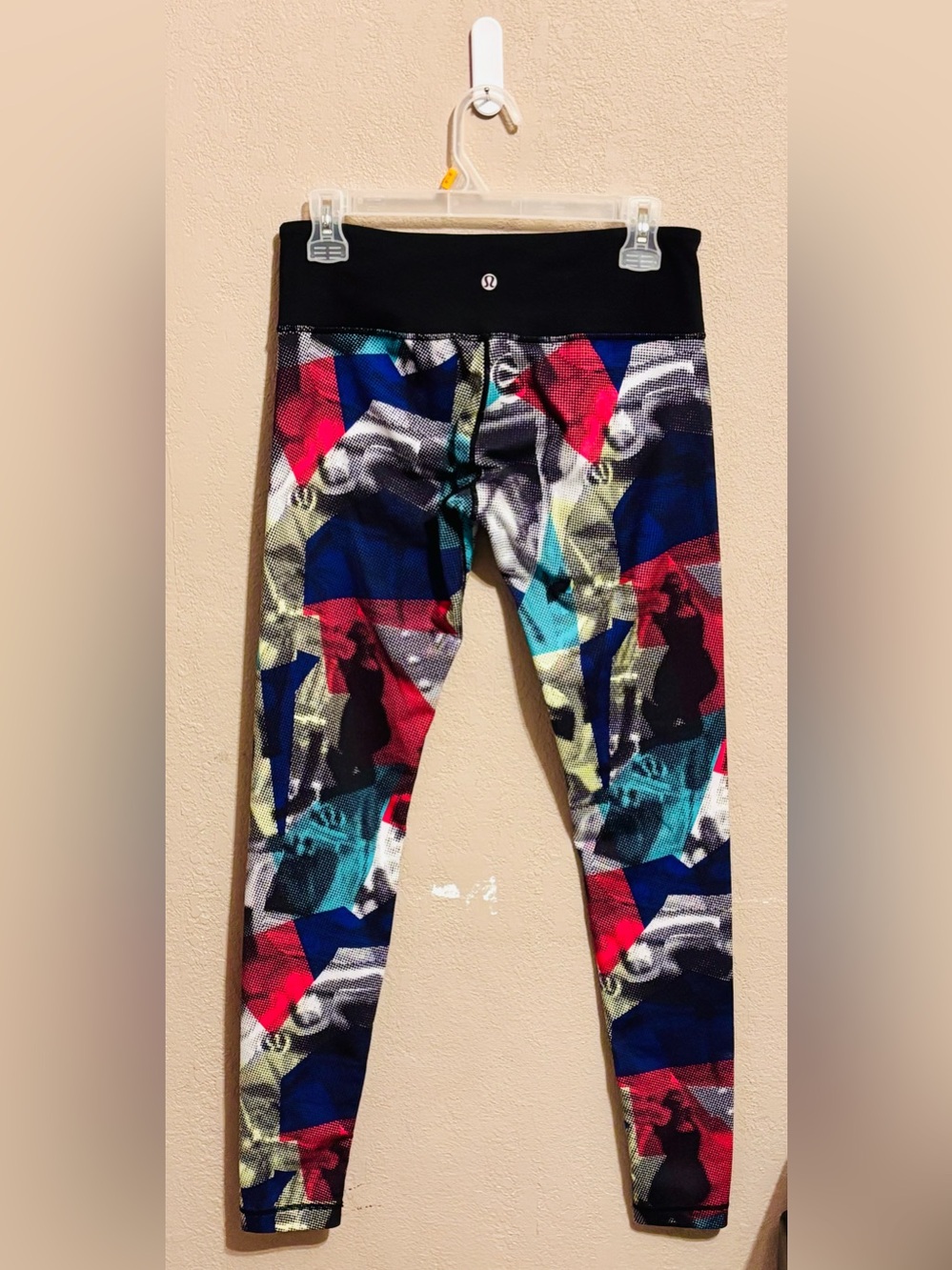 Lululemon Rare Logo Pattern Tights